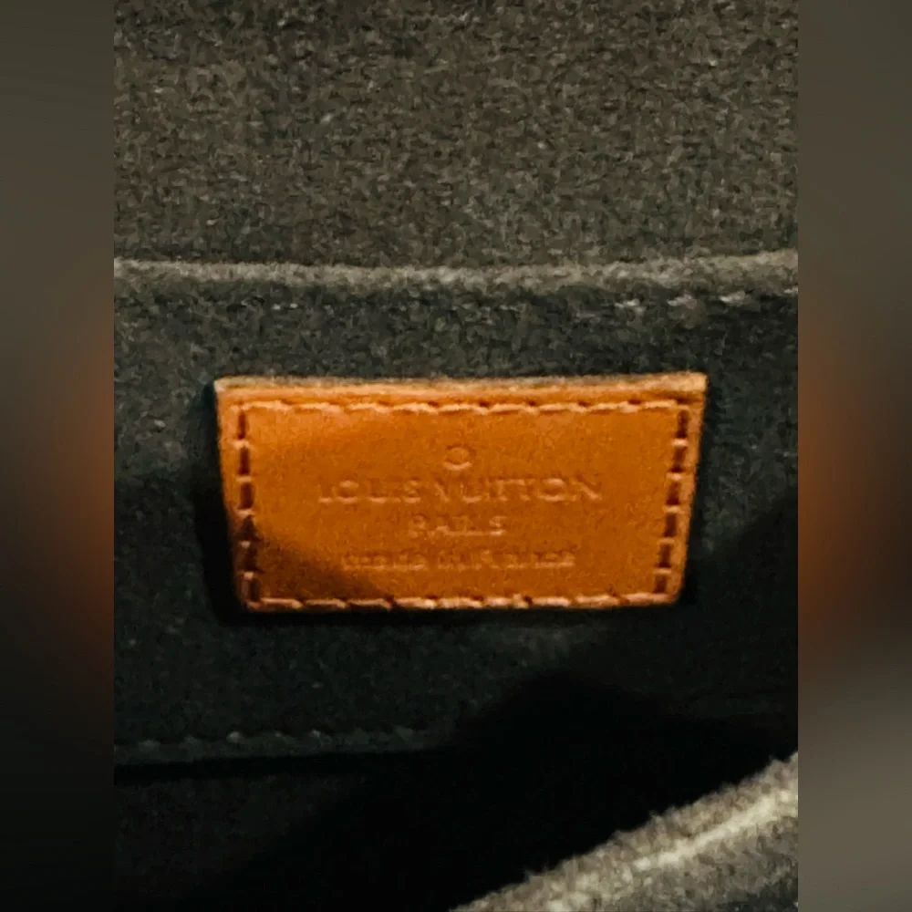 🔥 LOUIS VUITTON REVERSE MONOGRAM MINI DAUPHINE SHOULDER BAG FULL INCLUSION - Picture 15 of 17